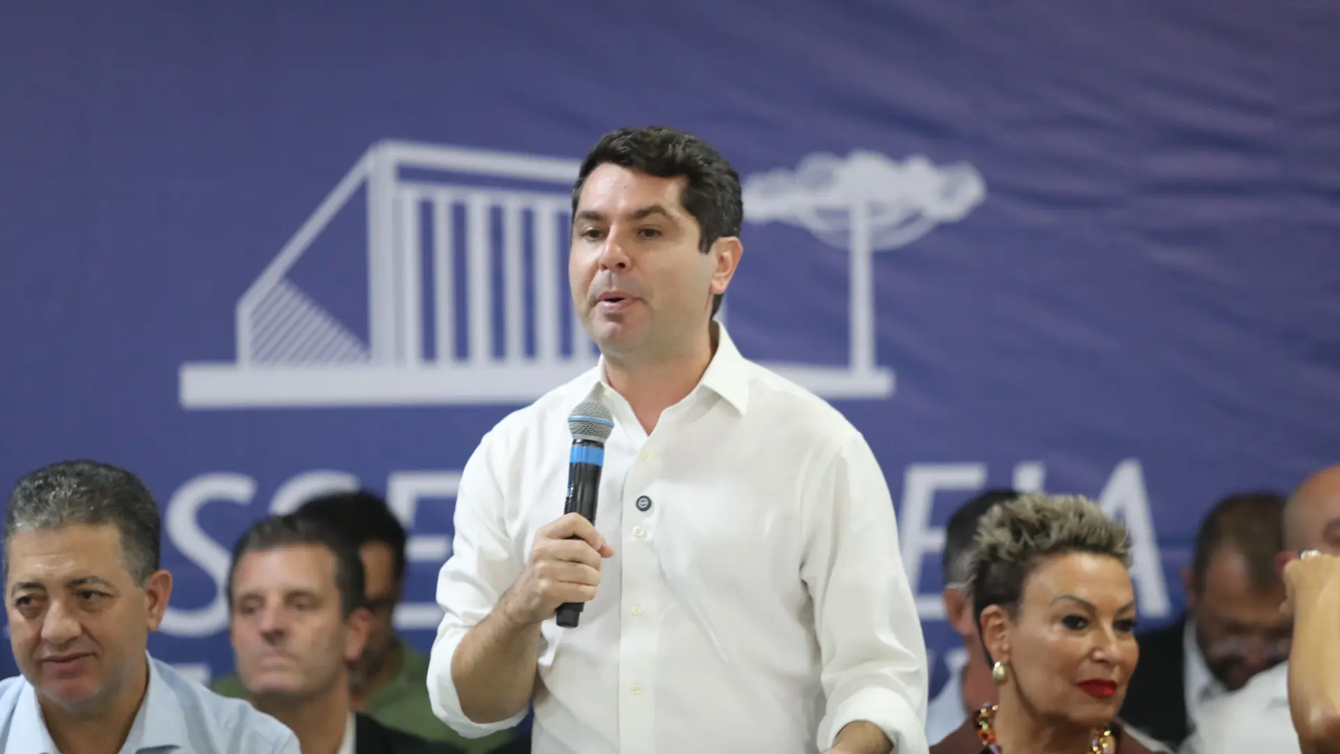 Para o presidente da Assembleia Legislativa do Paraná, deputado Alexandre Curi, além de oferecer acesso da população aos deputados, a presença no interior permitiu que o trabalho do legislativo se tornasse mais conhecido.