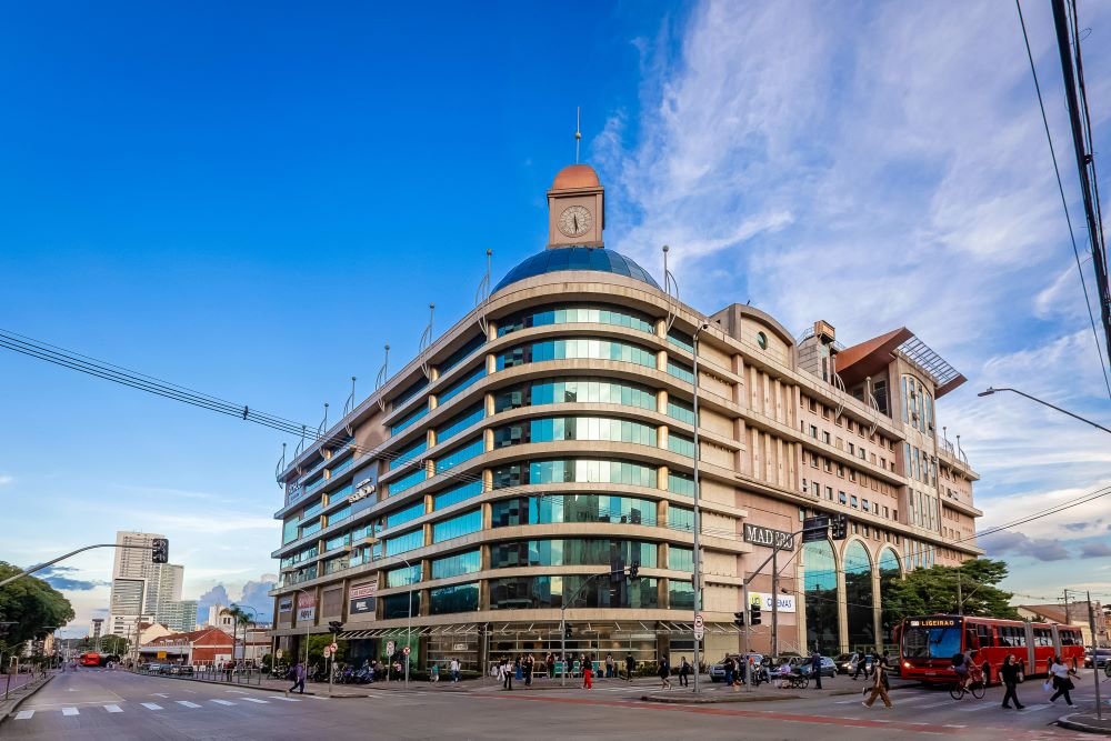 Shopping Estação recebeu marcas como Tropical Banana, Bagaggio, Azure e outras.