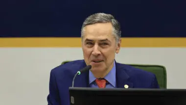 Barroso elogia Motta e diz que é “difícil” separar política e direito no Brasil