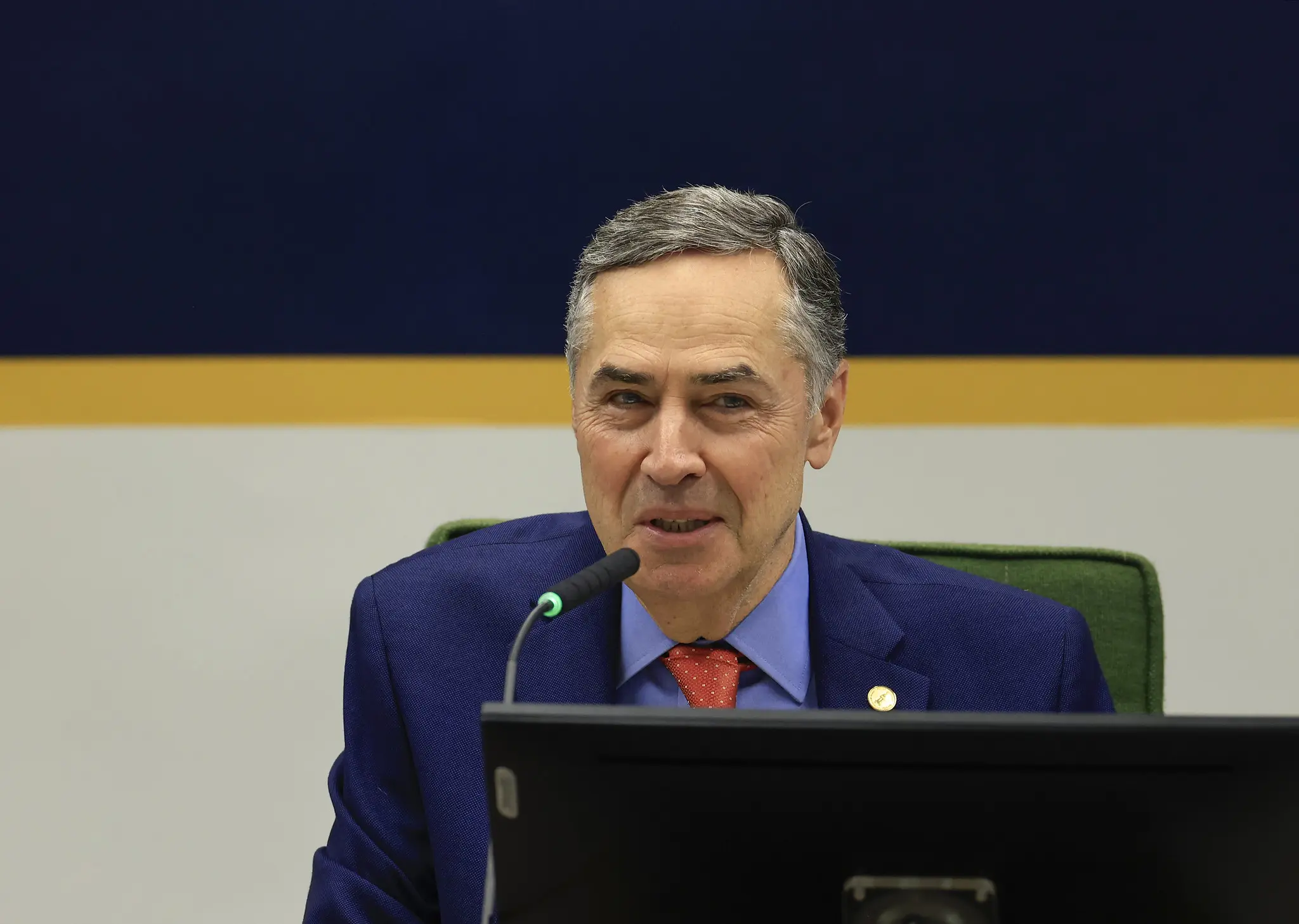 Barroso elogia Motta e diz que é “difícil” separar política e direito no Brasil