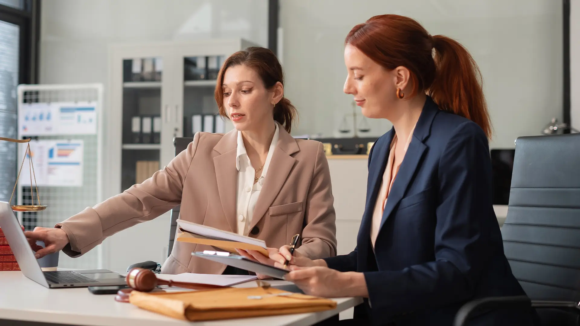 Quando os juros não forem convencionados, sem taxa estipulada, ou quando provierem de determinação de lei, serão fixados de acordo com a denominada “taxa legal”