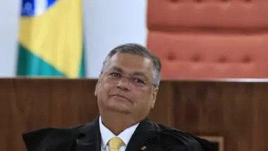 Dino alfineta Motta e nega interferência do STF em decisão sobre Ramagem