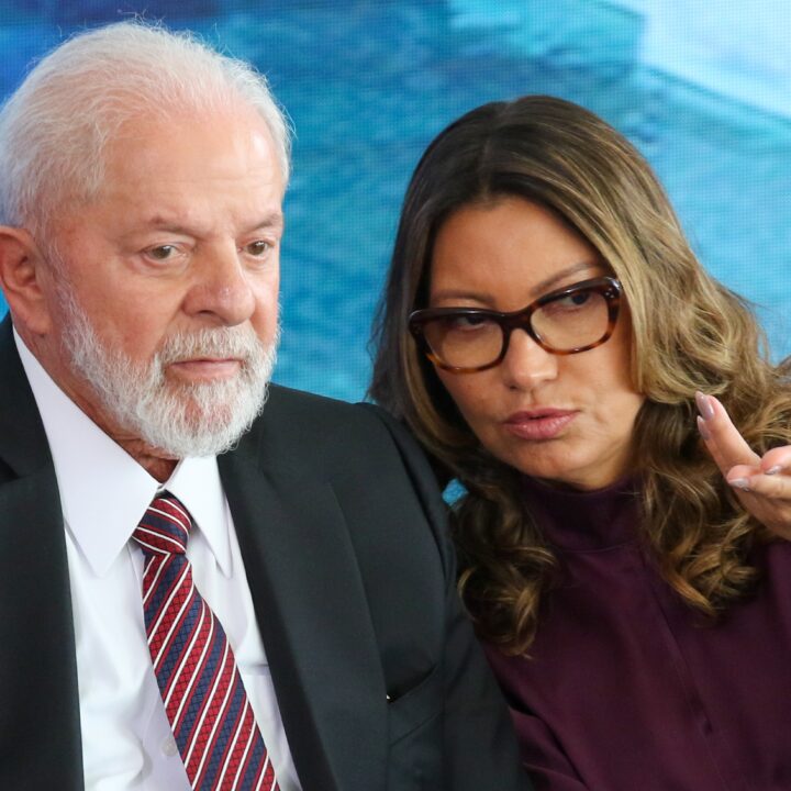 Ao defender Janja, Lula revela aliança com a ditadura chinesa