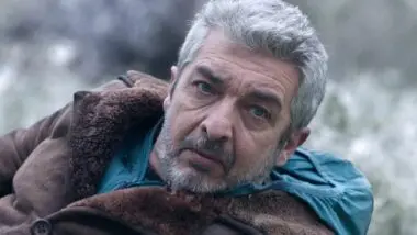 O ator de 68 anos Ricardo Darín é o protagonista da série da Netflix