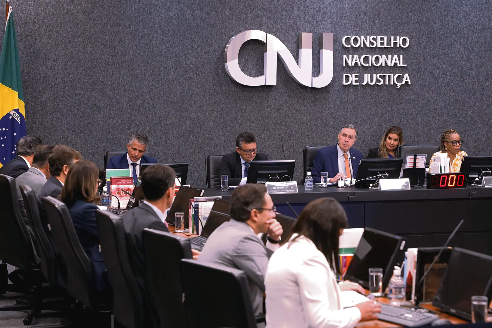 CNJ restringe pagamento de novos penduricalhos a juízes