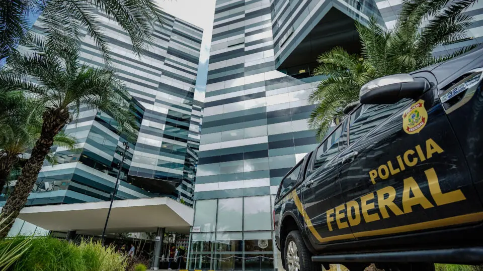 PF apreendeu carros de luxo do “Careca do INSS” em Brasília