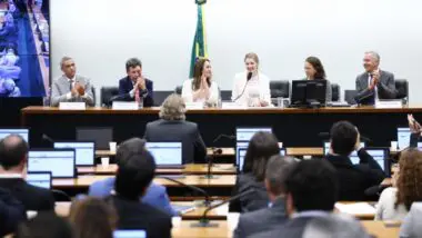 redes sociais regulamentação IA
