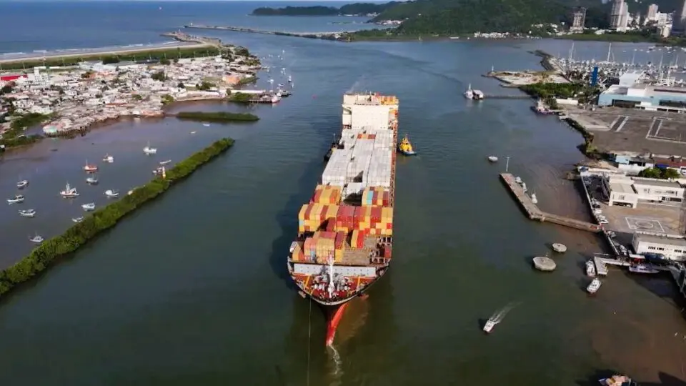 Canal entre Itajaí e Navegantes