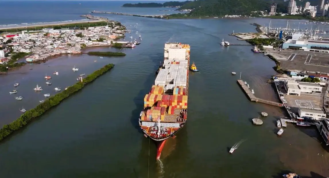 Canal entre Itajaí e Navegantes