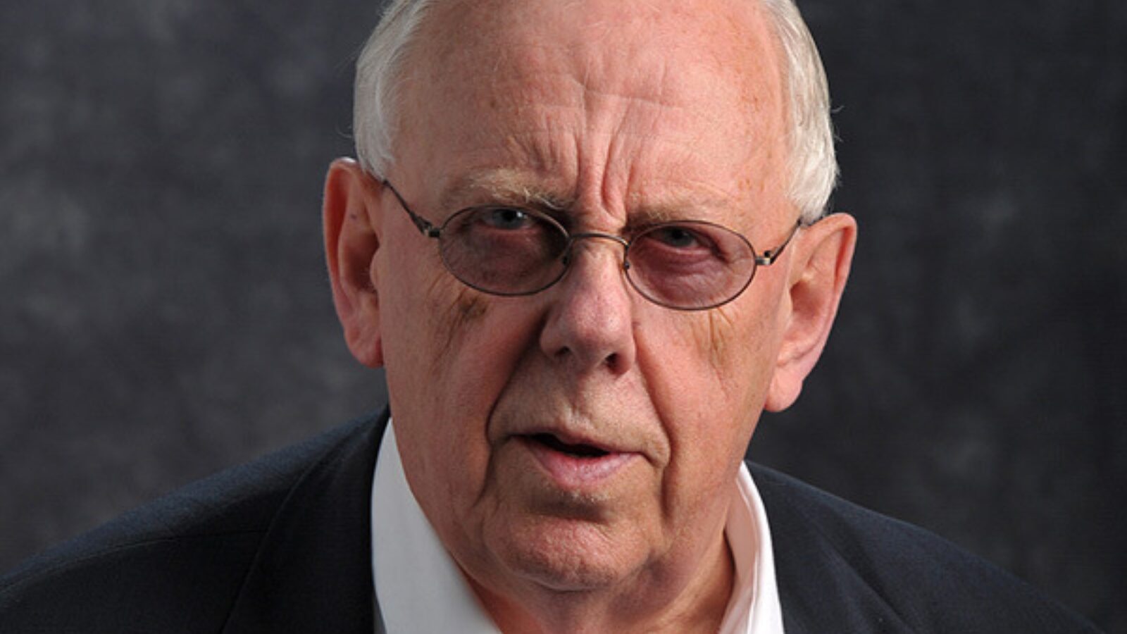 Alasdair MacIntyre: autor de “Depois da Virtude” deixou marca no pensamento conservador.