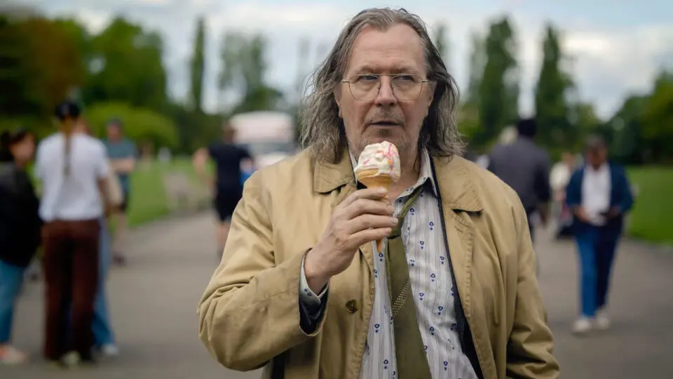 Gary Oldman é o destaque da série de espionagem da Apple, "Slow Horses"