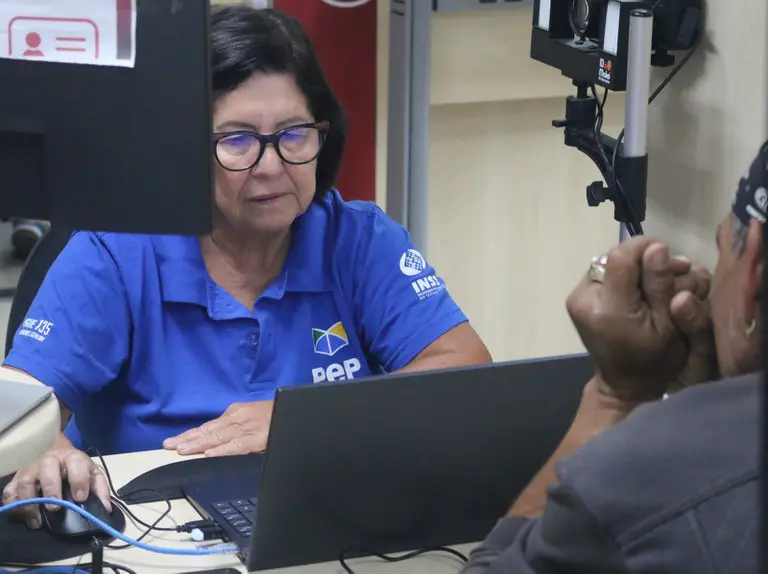 Atendimento presencial do INSS: restituição de descontos indevidos começa segunda-feira, dia 26 de maio. Agências dos Correios darão apoio a atendimento a partir de 30 de junho.