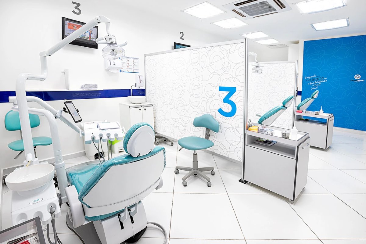 OrthoDontic tem 350 unidades em operação.