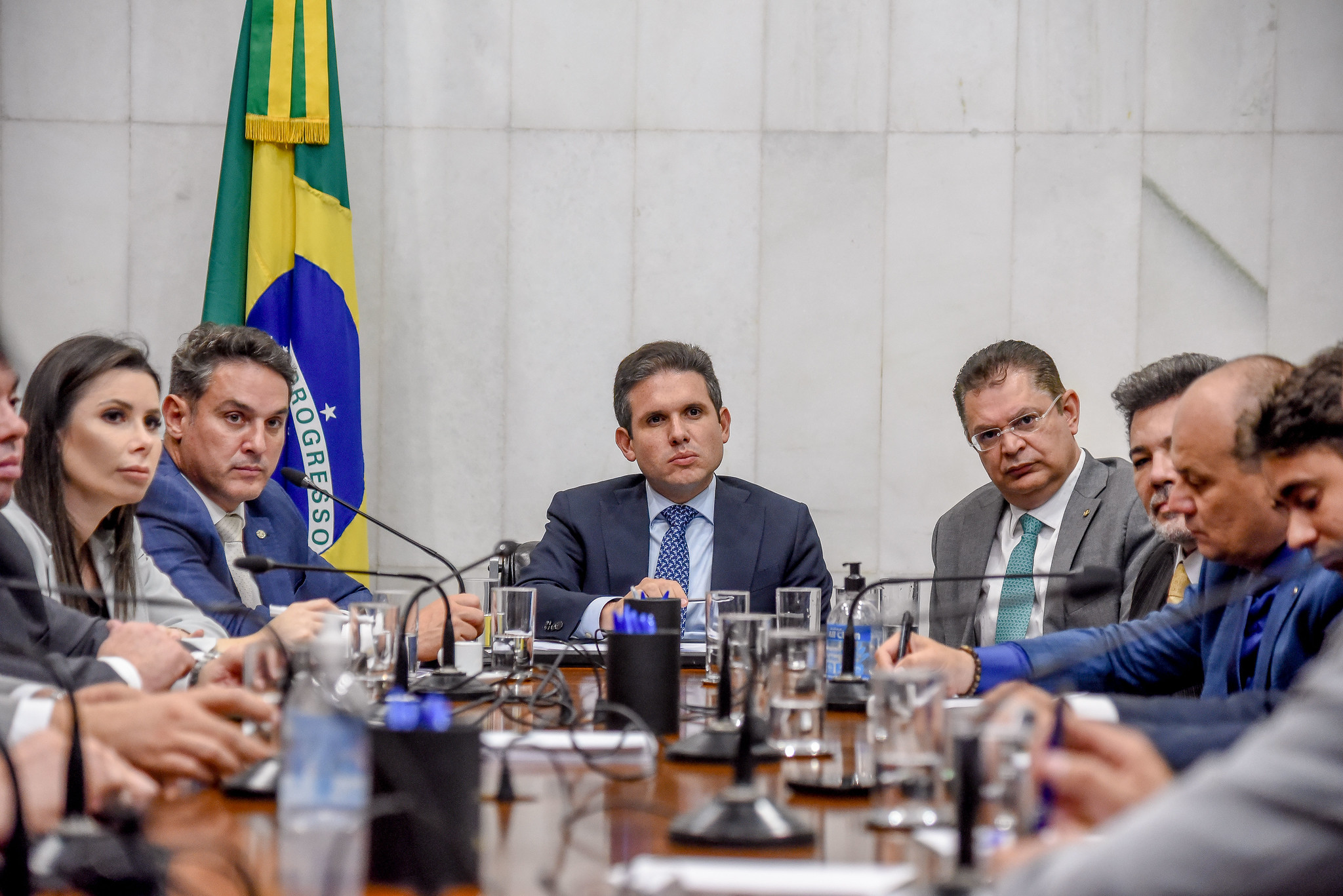 O presidente da Câmara, Hugo Motta, se reuniu com líderes da oposição para discutir projetos prioritário do grupo