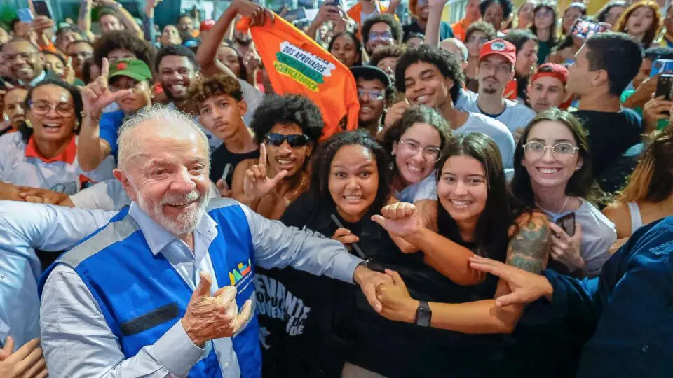 Popularidade em queda leva Lula a fazer caridade com o bolso do pagador de impostos