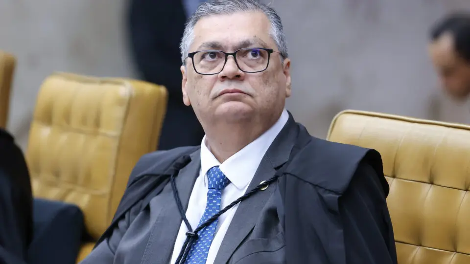 Dino diz que ameaça cotidiana contra ministros é punição maior que sanções dos EUA