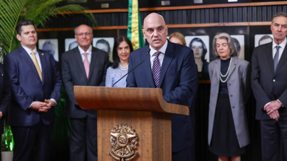 Alvo dos EUA, Moraes diz que Brasil defenderá democracia de inimigos internacionais
