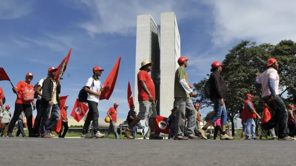 Mobilizações do MST no Abril Vermelho 2025 resultaram em 26 ocupações e cinco novos acampamentos.