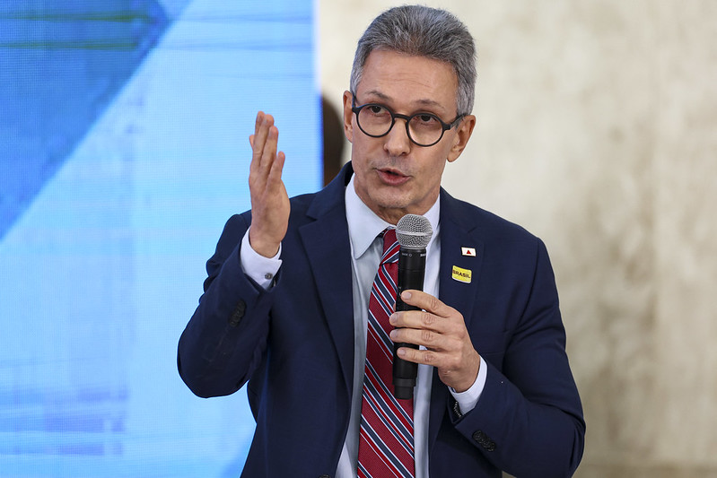 Zema é o primeiro governador a se manifestar após operação contra Bolsonaro