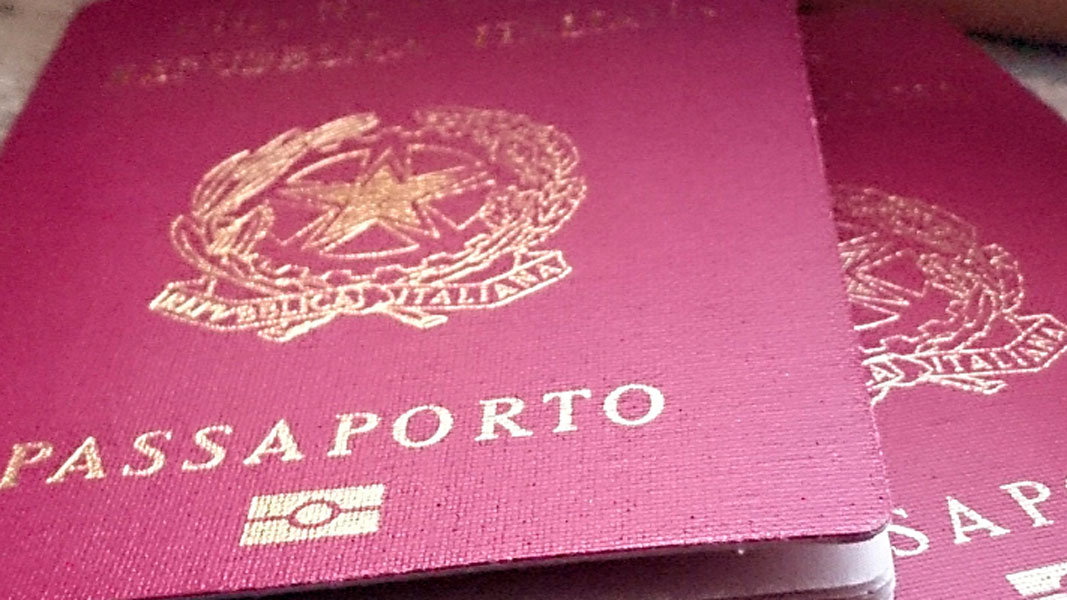 Referendo pode mudar tempo mínimo de residência para que imigrantes possam solicitar cidadania italiana.