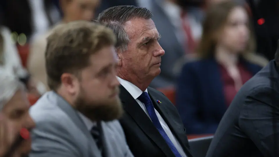 Bolsonaro assiste a interrogatório de Mauro Cid