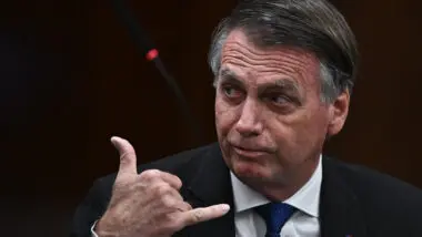 Bolsonaro e aliados superam esquerda e centrão e lideram engajamento nas redes sociais