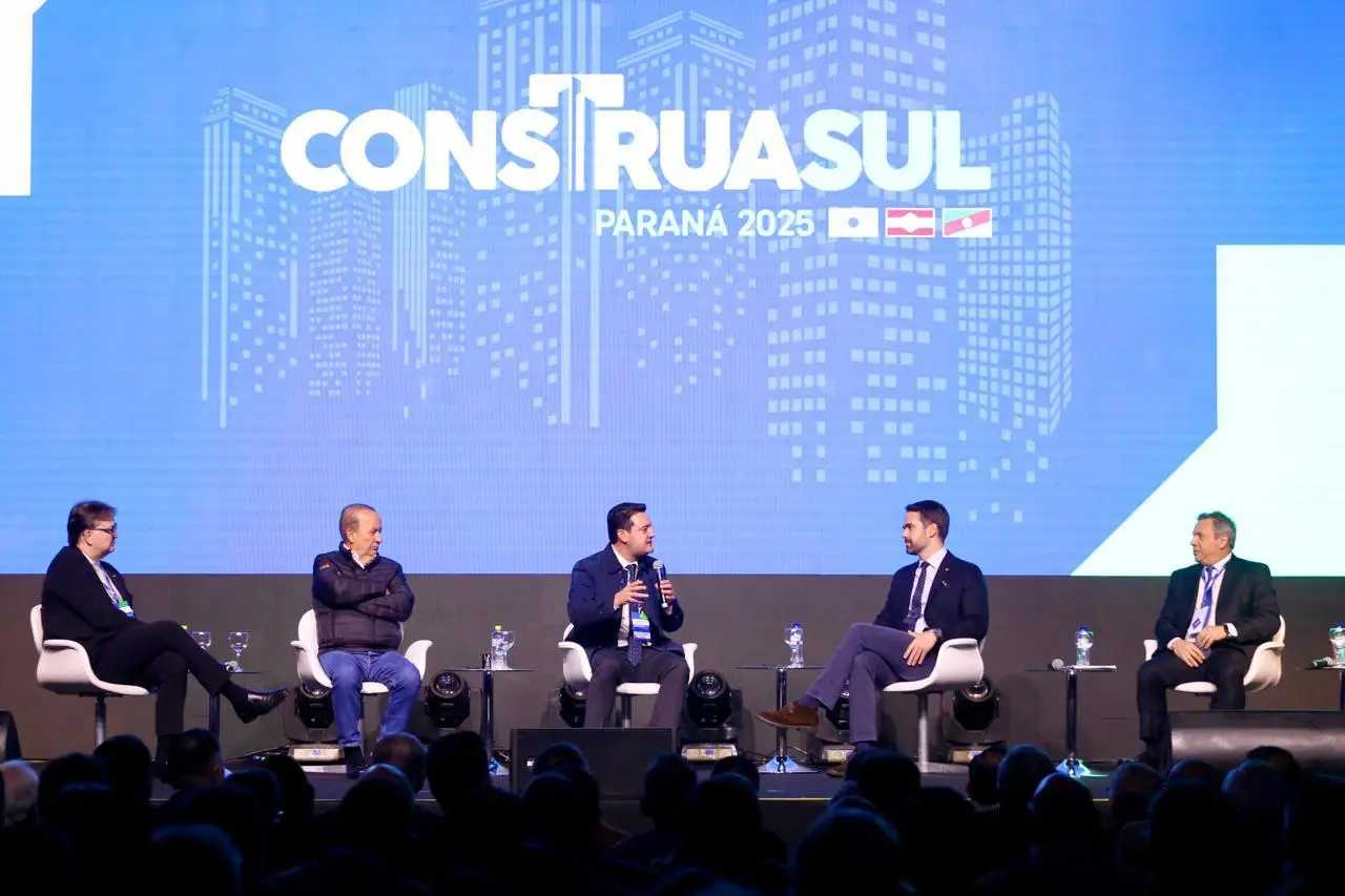 Governadores da região Sul em evento da construção civil