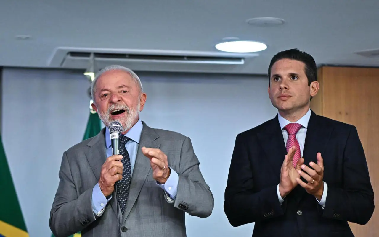 hugo motta Lula aumento de impostos