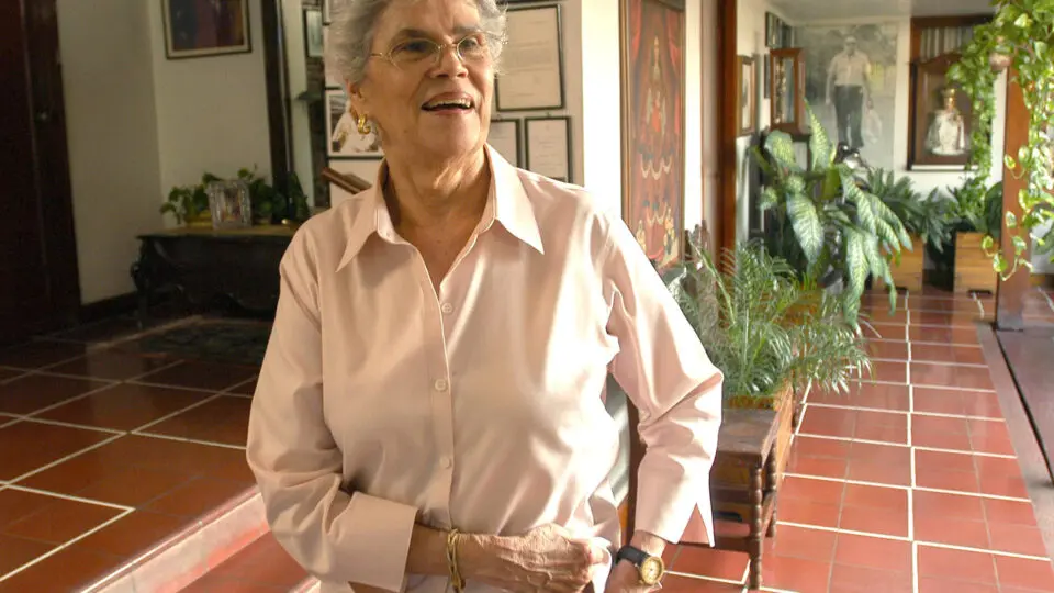 Violeta Barrios de Chamorro morreu neste sábado (14) aos 95, na Costa Rica, onde vivia desde 2023