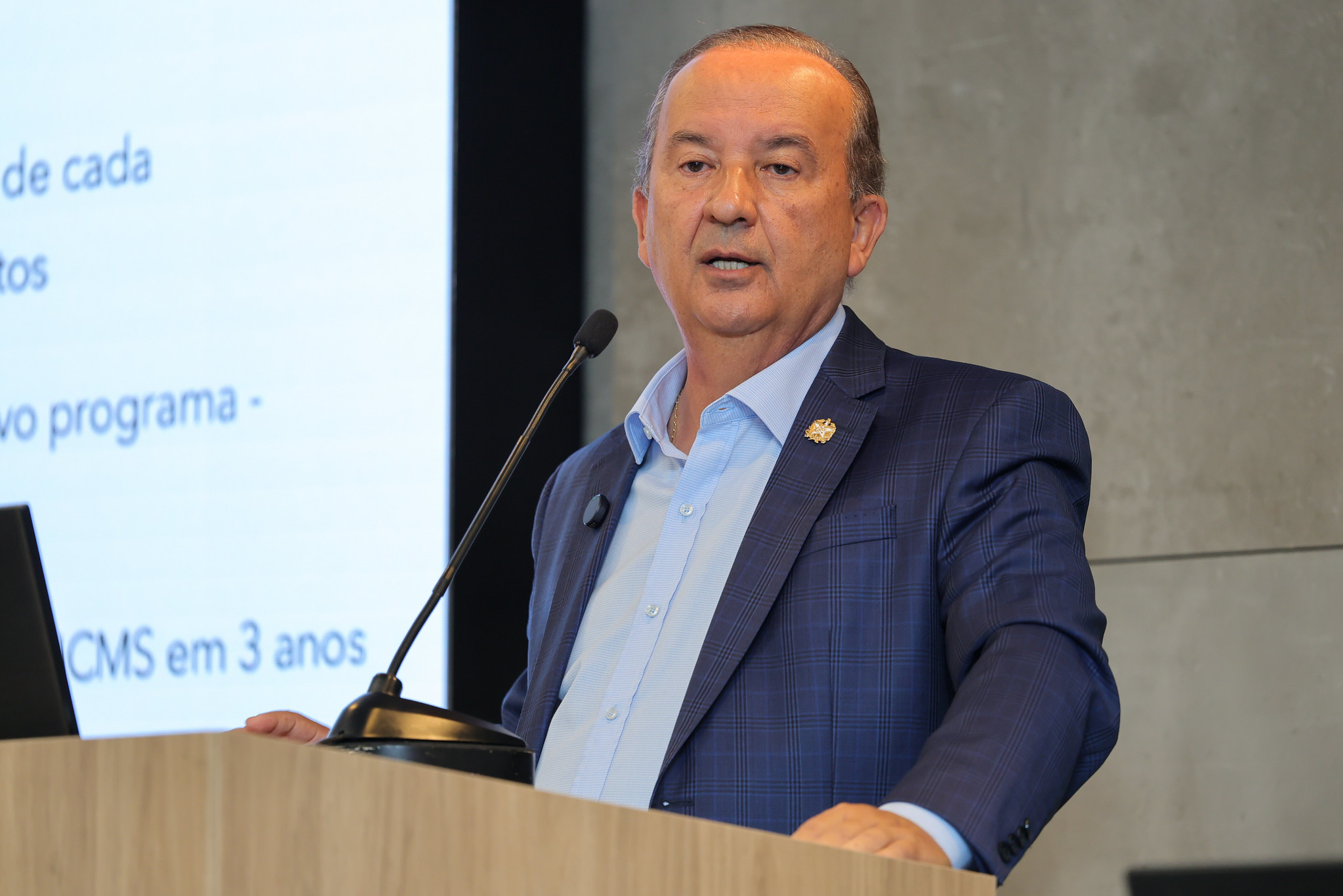 Jorginho Mello (PL) é o atual governador de Santa Catarina.