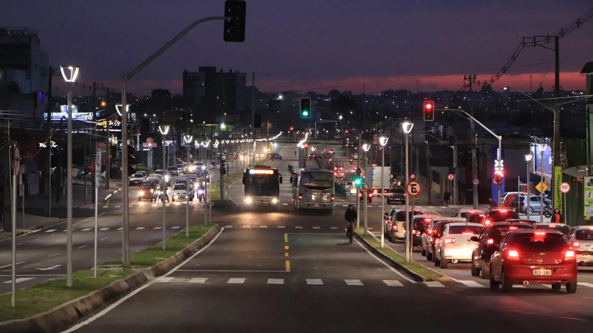 Avenida Marechal Floriano Peixoto, em Curitiba.