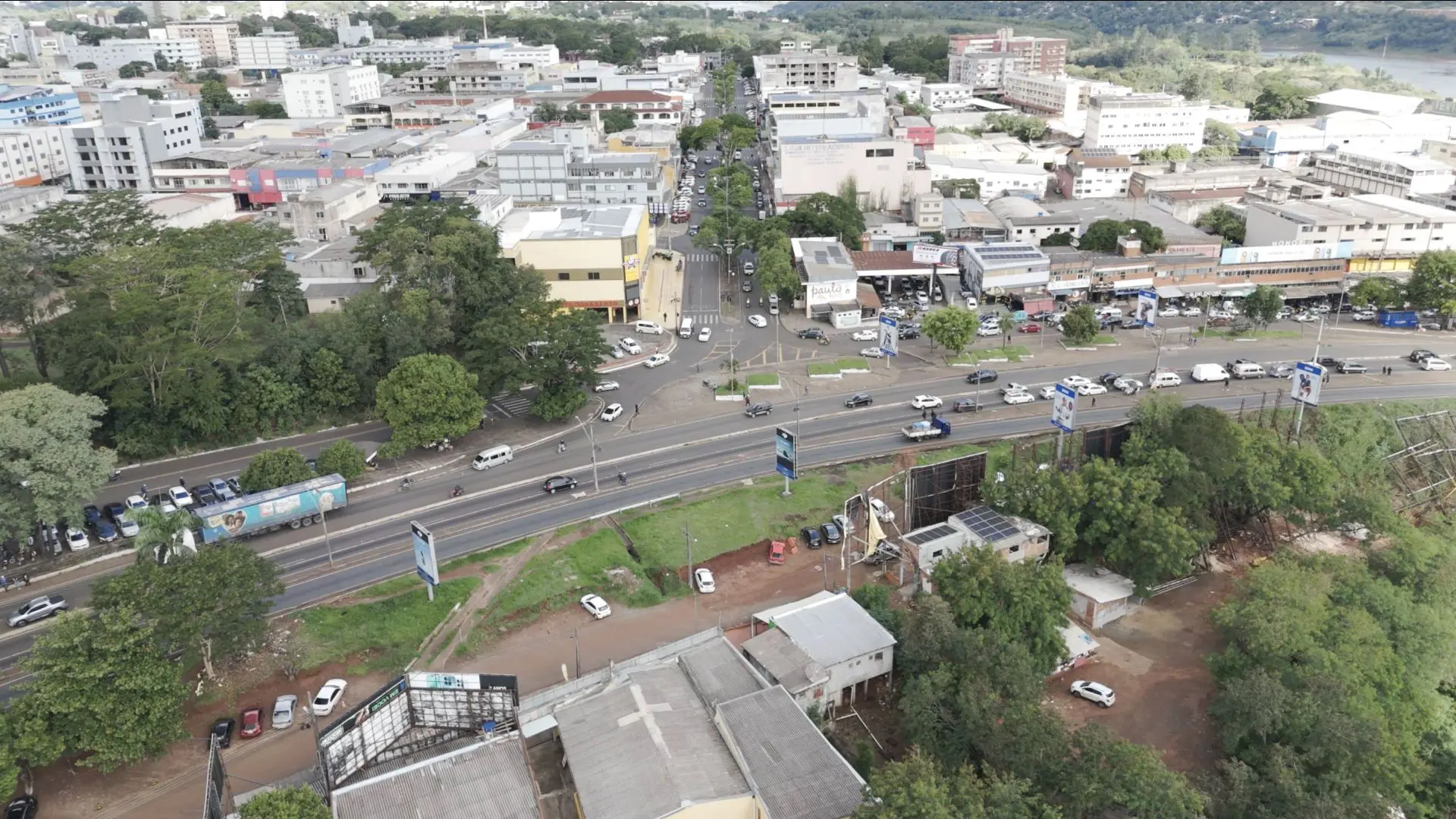 Nova trincheira entre os bairros Vila Portes e Jardim Jupira vai melhorar a mobilidade da cidade.