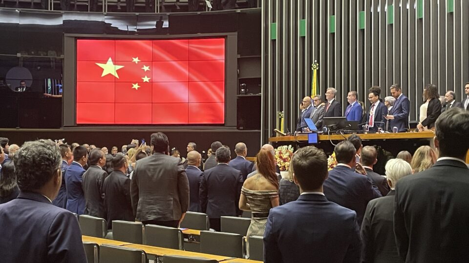 A Frente Brasil-China é comandada pelo PC do B e paralamentares da base do governo.