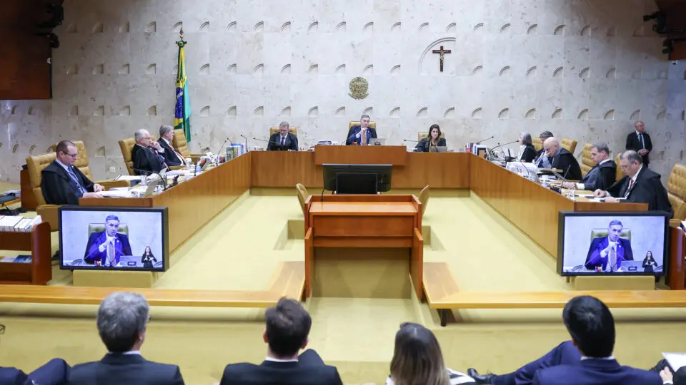 STF aprova segurança vitalícia para ministros