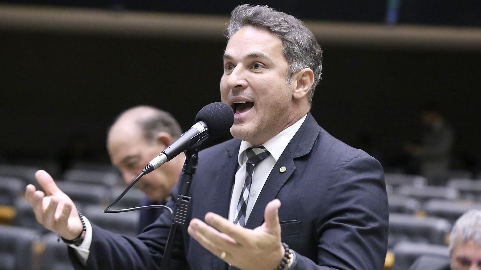O deputado Luciano Zucco (PL-RS), líder da oposição na Câmara.