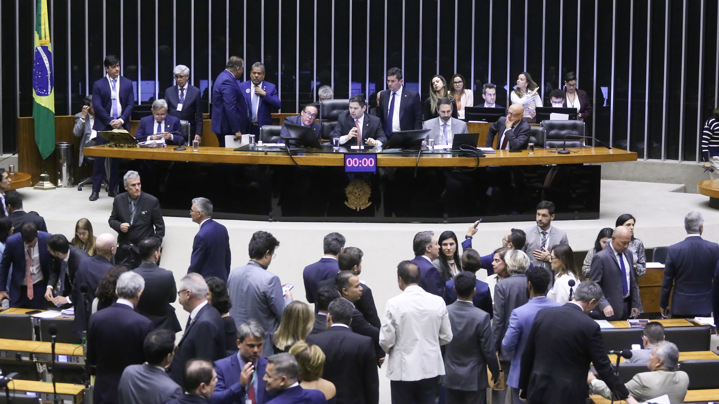 Sessão de análise de vetos presidenciais realizada em 17 de junho no Congresso.