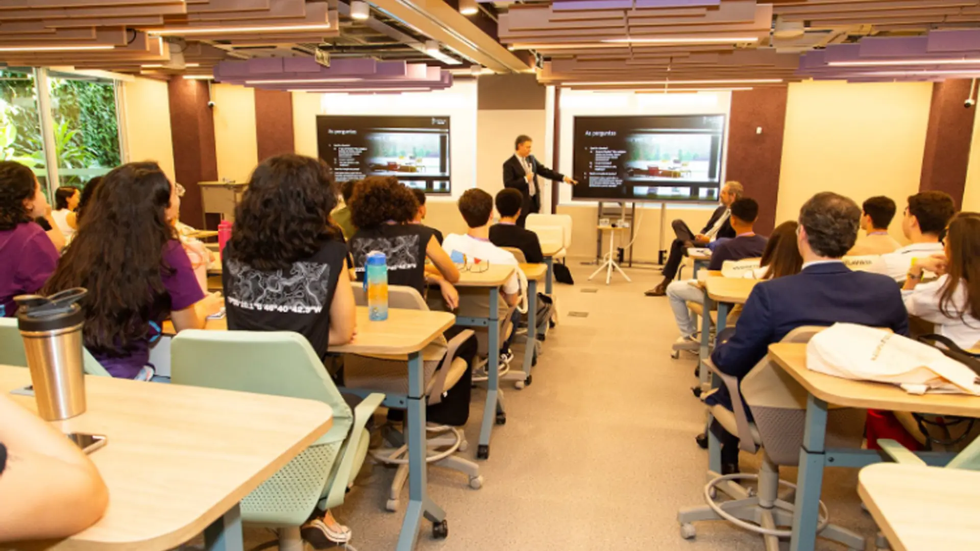 Faculdade Belavista acredita que o amadurecimento acadêmico e emocional exige confronto com ideias difíceis e ambientes de exigência real.