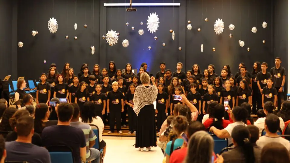 Projeto de musicalização infantil, da Associação Beneficente São Roque, em Piraquara, tem apoio do BRDE.