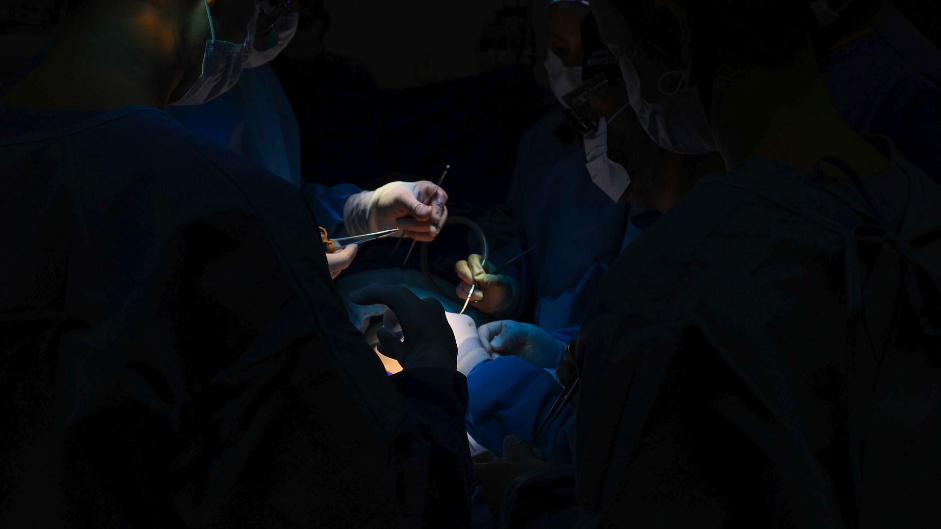 Com melhora na infraestrutura dos hospitais, mais leitos de UTI e aumento do valor pago por cirurgias, governo de Santa Catarina reduz filas para procedimentos cirúrgicos no estado.