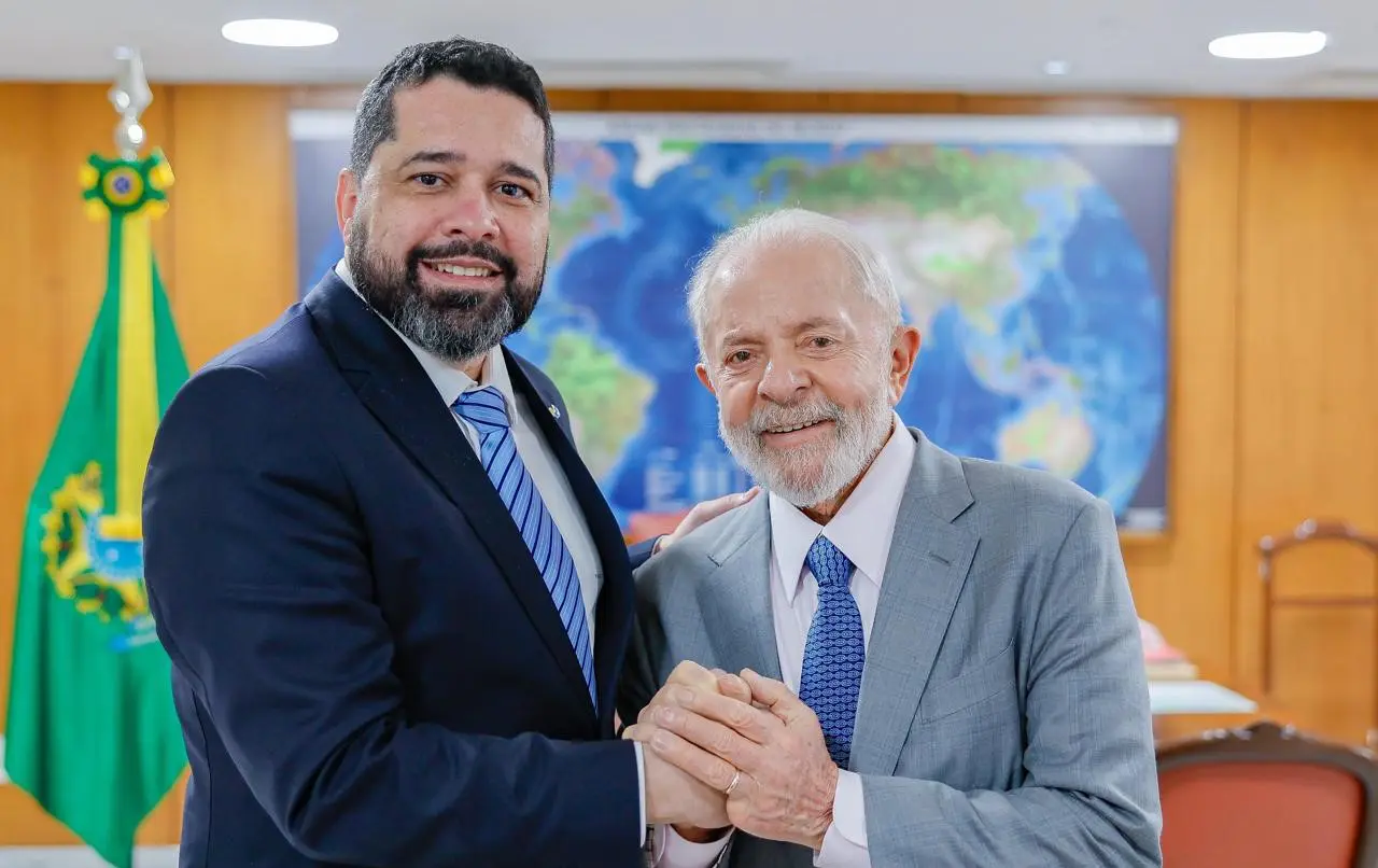 Fabiano Silva dos Santos integra o grupo de advogados Prerrogativas, criado para combater a Lava Jato e tirar Lula da cadeia