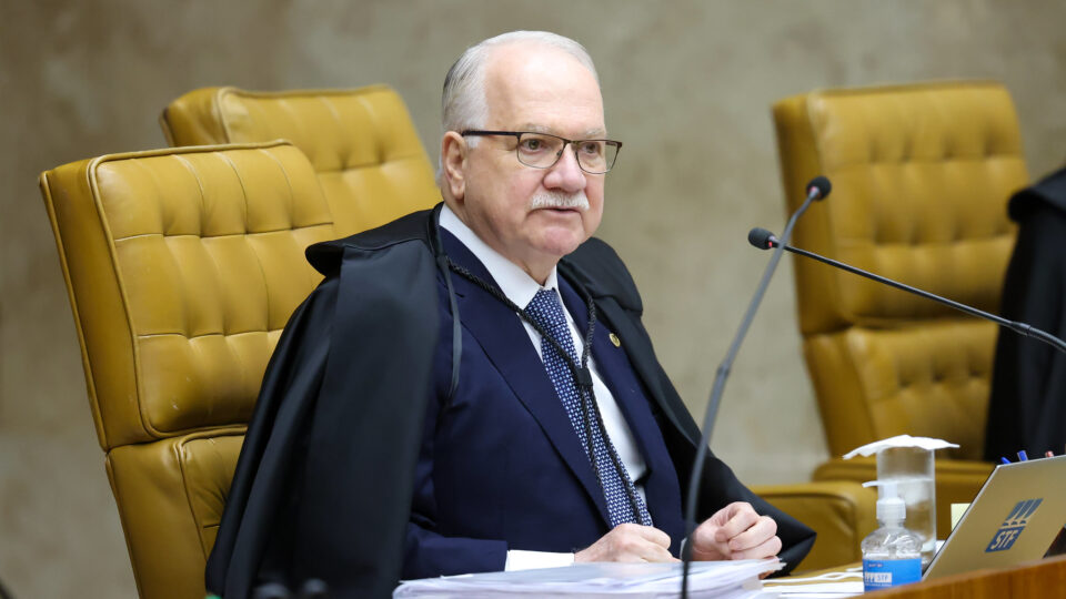 Agressão à professora Melina Fachin: uma ameaça à democracia