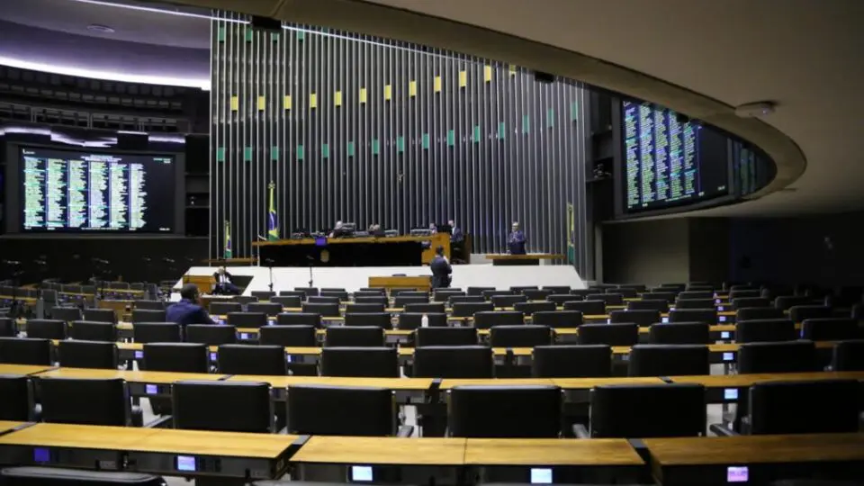 projeto aumento numero deputados plenario