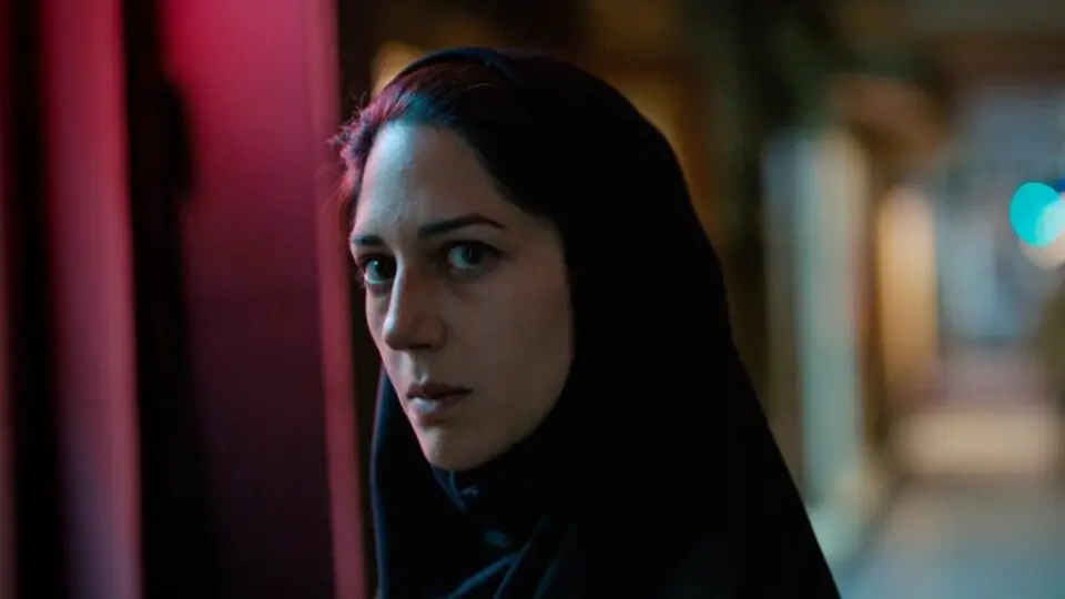 Zar Amir Ebrahimi, a atriz iraniana que interpreta a jornalista de "Holy Spider"