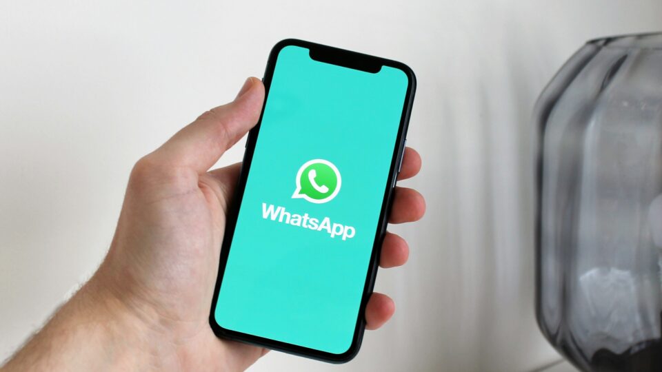 É possível tirar a IA do WhatsApp? Entenda