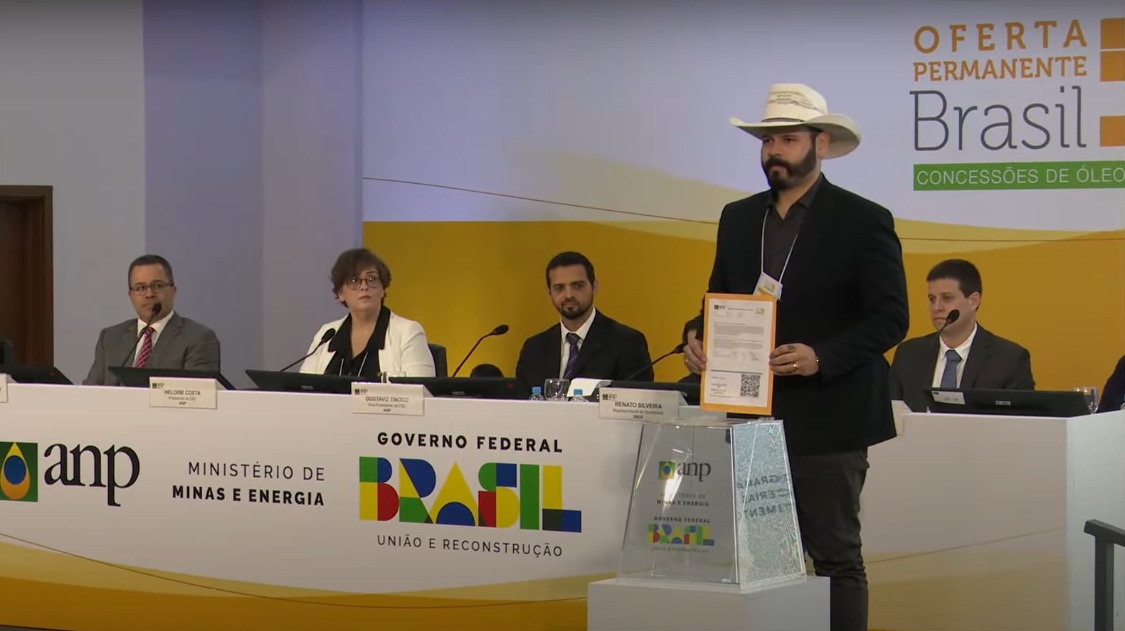 Presidente do grupo Dillianz, Ivandro Dias, apresenta oferta para concessão de bloco exploratório: empresa do agronegócio vai procurar petróleo em Mato Grosso