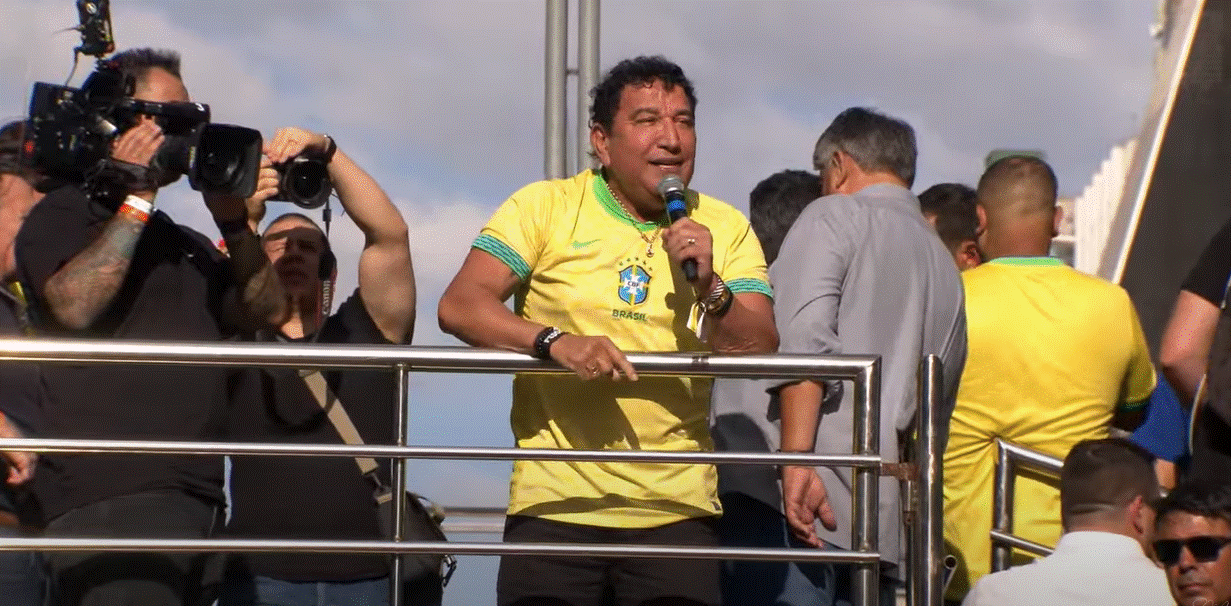 Senador Magno Malta (PL-ES) durante ato na Av. Paulista