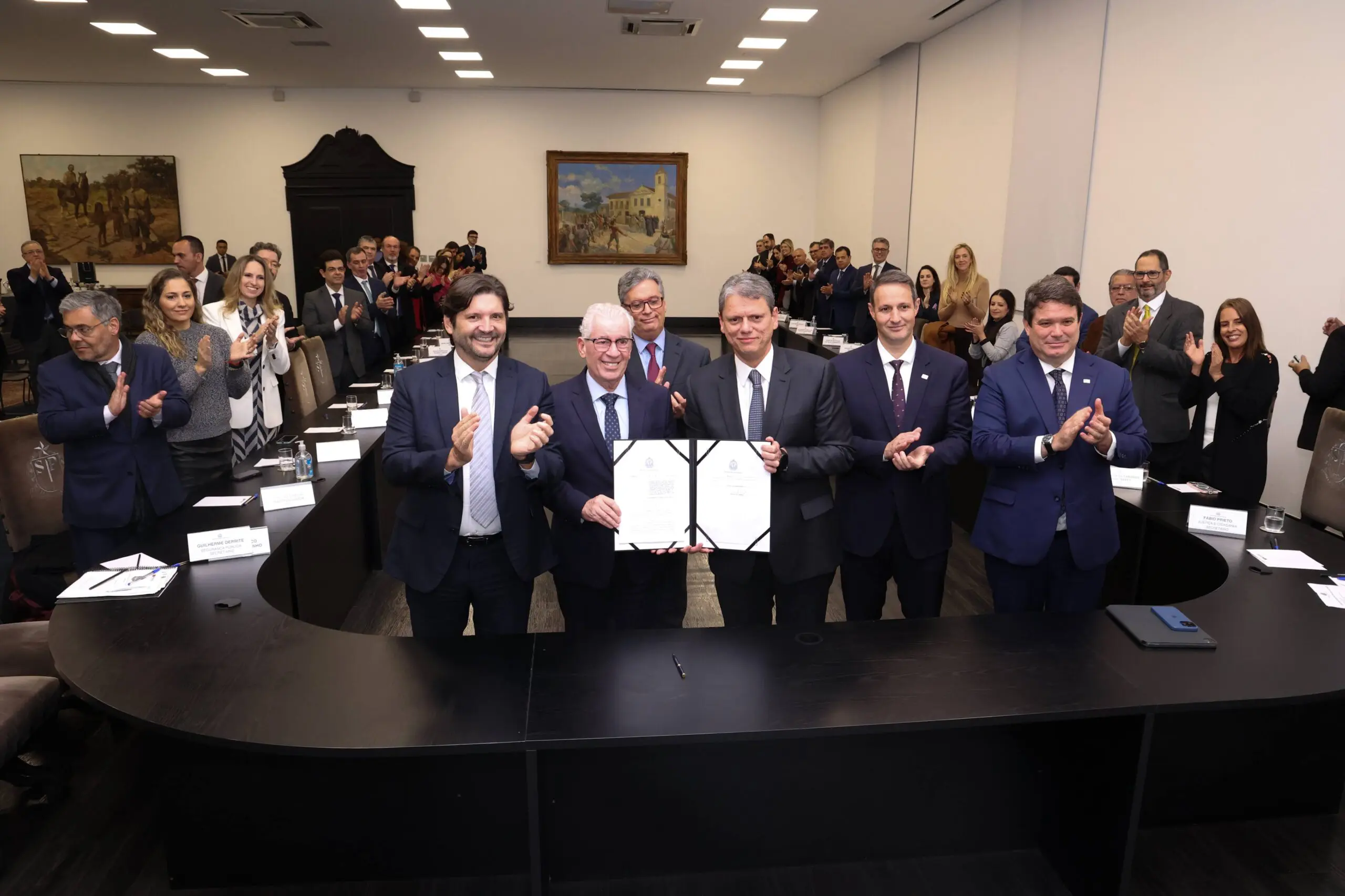 Governador Tarcísio de Freitas em parceria com o MP São Paulo.