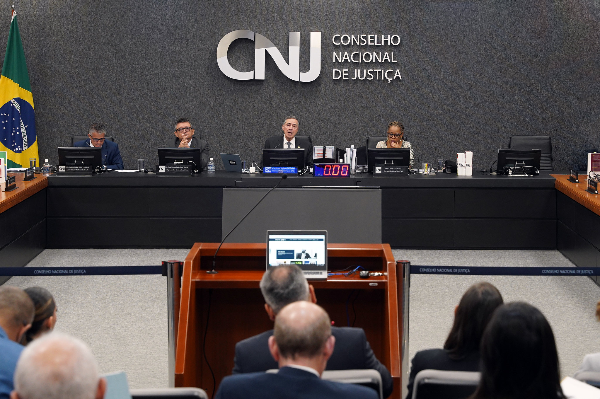 CNJ aprovou por unanimidade proposta de Barroso sobre a perícia do BPC na Justiça.