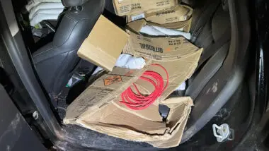 Explosivos encontrados em veículo em Campo Mourão, no Paraná.