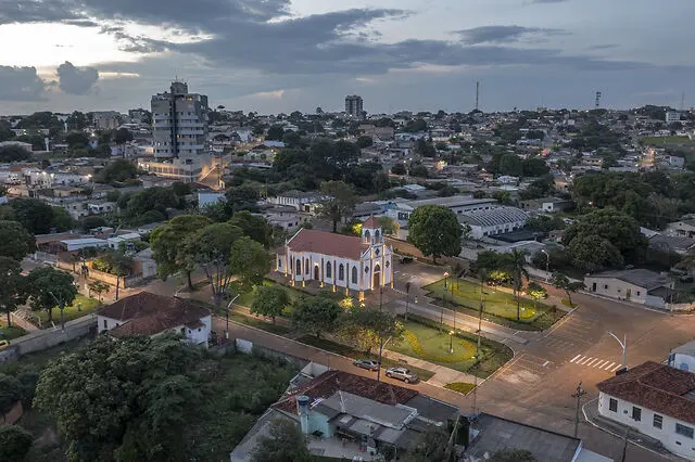 Com pouco mais de 60 mil habitantes, a cidade de Cristalina nasceu em torno da mineração de cristais e cresceu com o agro na década de 1970.